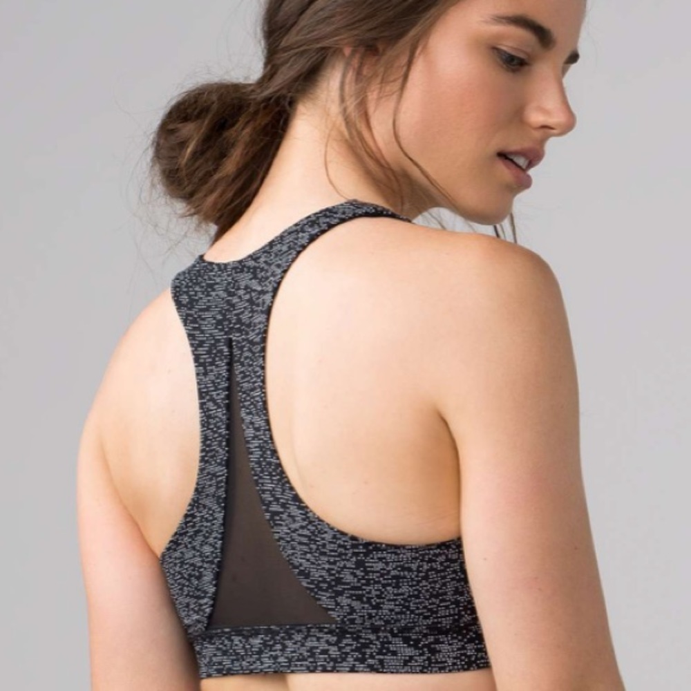 NWOT Lululemon Invigorate Bra In soundwave size 4